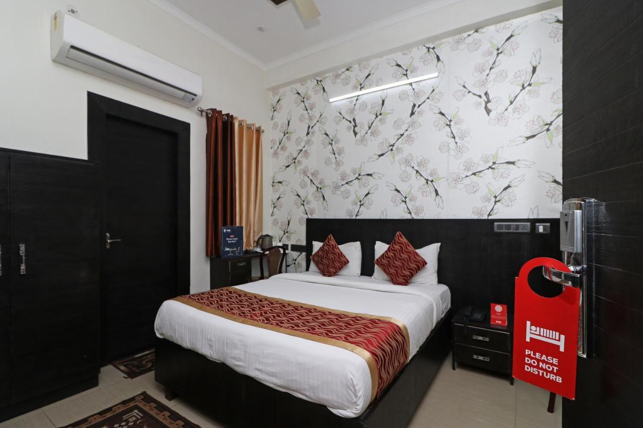 Capital O 8680 Hotel Vaishnavi Inn Hasanganj Ngoại thất bức ảnh