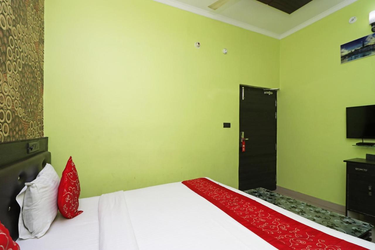 Capital O 8680 Hotel Vaishnavi Inn Hasanganj Ngoại thất bức ảnh